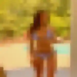 Charmante Giulia, 22 ans à Arles - la contacter