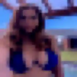 Contacte Camille, 29 ans à Désertines en privé