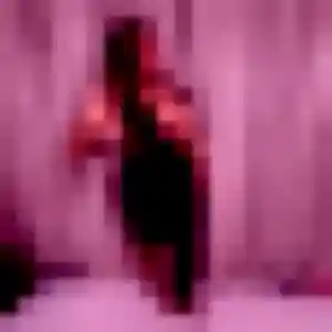 Photo de Alienor à Eaunes (21 ans) - rencontre adulte anonyme