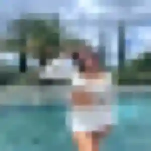 Estelle, 23 ans, connectée à Laudun-l'Ardoise pour un rencontre adulte