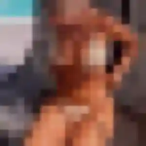 Alessandra, 34 ans, disponible à Montauroux pour un rencontre adulte