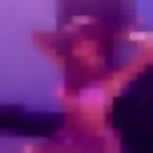 Ulrike, 23 ans, en ligne à Port-de-Bouc pour un rencontre adulte