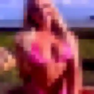 Urielle, 42 ans, en ligne à Saint-Brès pour une rencontre coquine