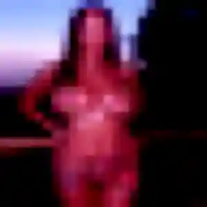 Lisa, 20 ans, connectée à Saint-Jorioz pour une rencontre coquine