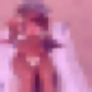 Photo sexy de Laura, 19 ans à Saint-Laurent-de-Mure - rencontre coquine