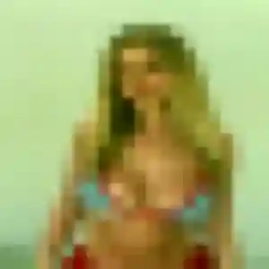 Estee, 32 ans, disponible à Saint-Privat-des-Vieux pour une rencontre coquine