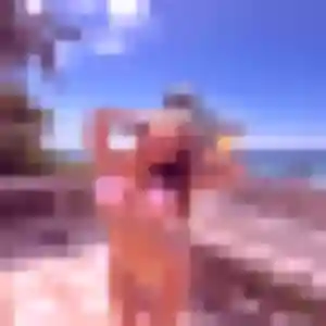 Jocelyne, 23 ans, en ligne à Saint-Saturnin-lès-Avignon pour un rencontre adulte