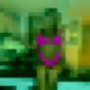 Victoire, 20 ans, dispo pour rencontre adulte à Sathonay-Camp