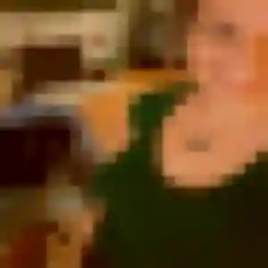 Rencontre Louisa, 22 ans à Vernaison gratuitement