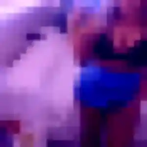 Wahiba (19 ans) à Villars attend un rencontre adulte ce soir