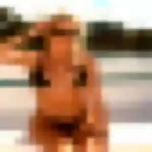 Iseult, 32 ans, connectée à Volvic pour une rencontre coquine